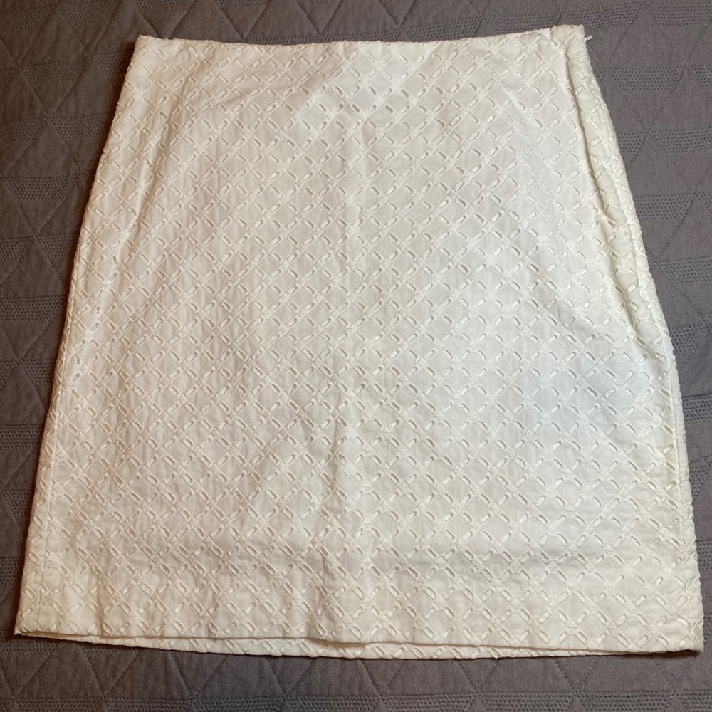 Ann Taylor White Floral Skirt